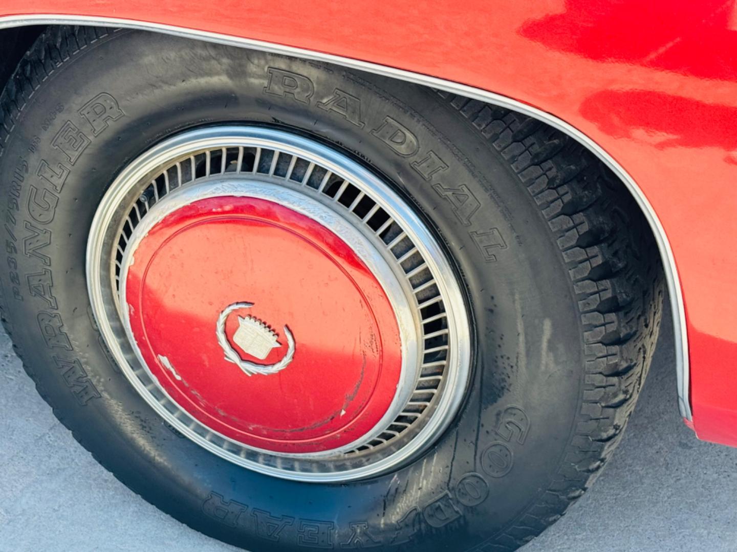 1975 Red Cadillac Eldorado convertible. , located at 2190 Hwy 95, Bullhead City, AZ, 86442, (928) 704-0060, 0.000000, 0.000000 - 1975 Cadillac Eldorado Convertible. Great project car for someone. New tires. Runs and drives, power top works. has a/c doesn't work. needs restoration. interior needs work, engine needs to be serviced . clear title. - Photo#8